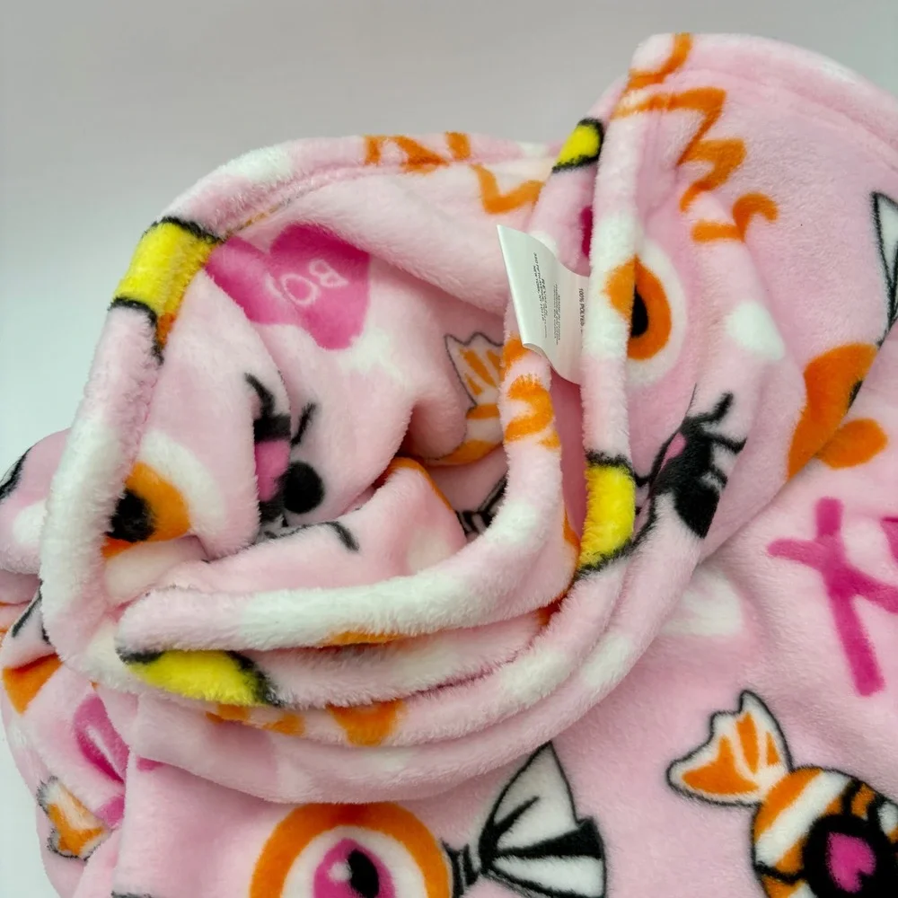 Betsey Johnson Summerween Plush‎ Throw Blanket Pink Candy Spooky Sweet Treat Boo
